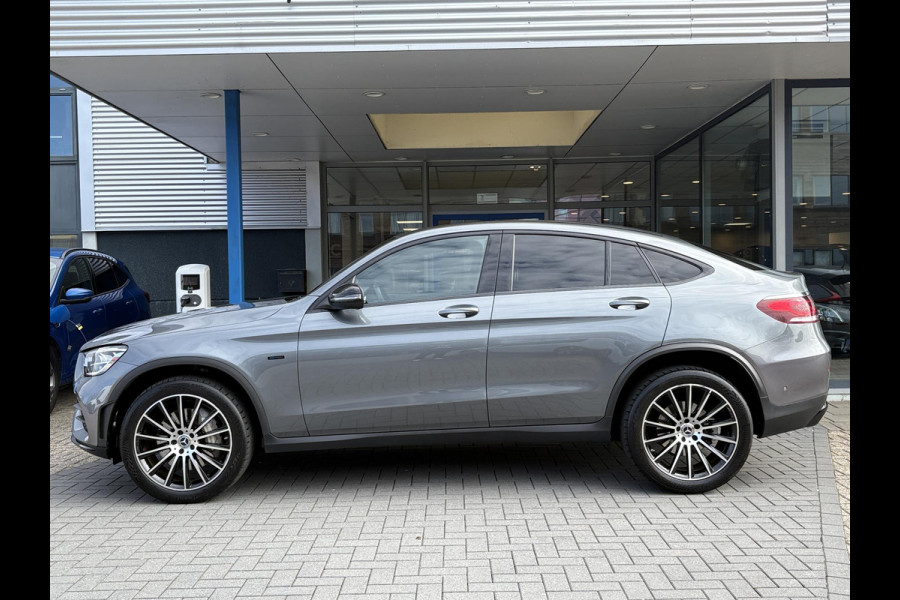 Mercedes-Benz GLC Coupé 300e 4MATIC Business Solution AMG | PHEV | Stoelverwarming | Leer | Camera |