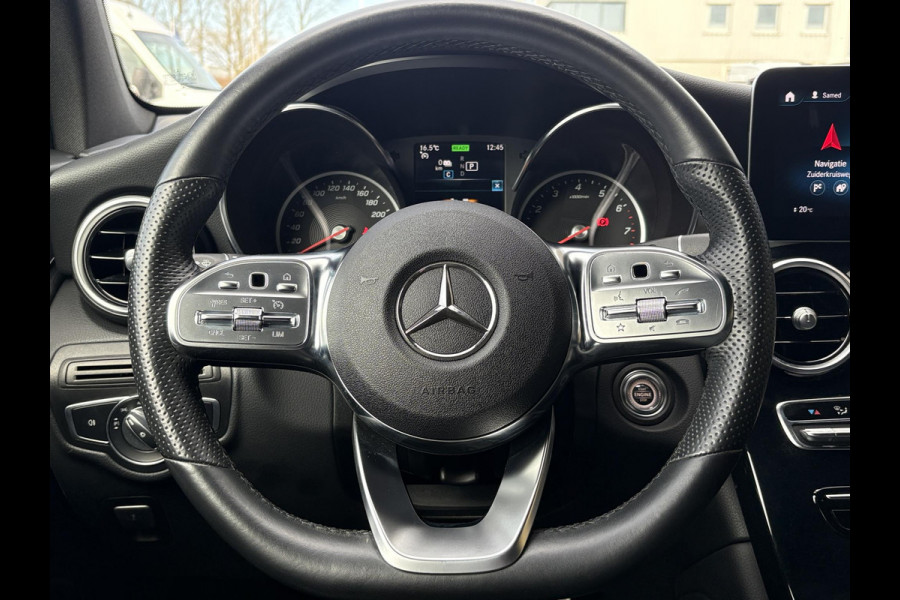 Mercedes-Benz GLC Coupé 300e 4MATIC Business Solution AMG | PHEV | Stoelverwarming | Leer | Camera |