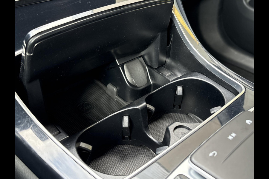 Mercedes-Benz GLC Coupé 300e 4MATIC Business Solution AMG | PHEV | Stoelverwarming | Leer | Camera |