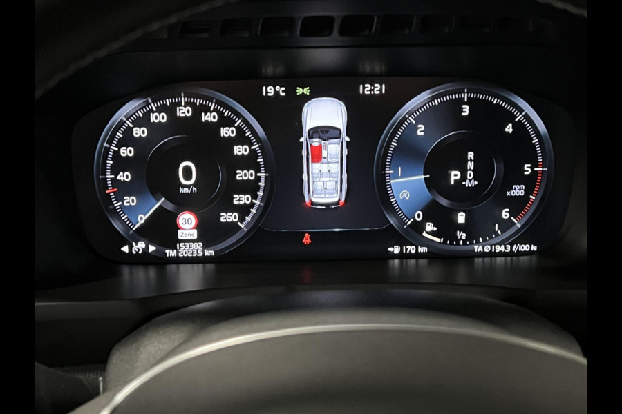 Volvo XC90 2.0 B5 AWD R-Design Open dak | Adapt. cruise | 360 camera | Stuur-/stoelverwarming | Memory | Keyless | Carplay