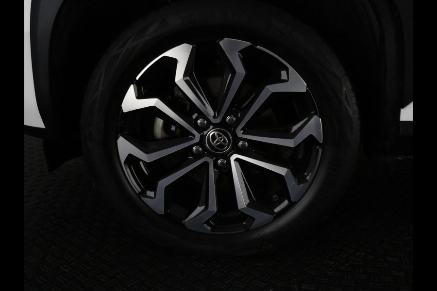 Toyota Yaris Cross 1.5 Hybrid Dynamic | Apple Carplay & AndroidAUTO | Camera | Privacy Glass |