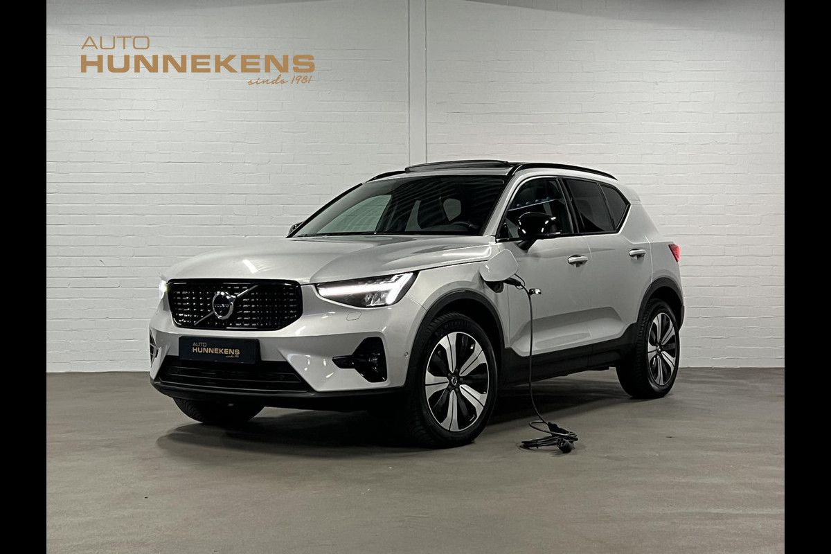 Volvo XC40 1.5 T5 Plug-in hybrid Ultimate Dark Trekhaak | Adapt. cruise | Open dak | 360 camera | Stuur-/stoelverwarming | Harman Kardon | Memory | Leder