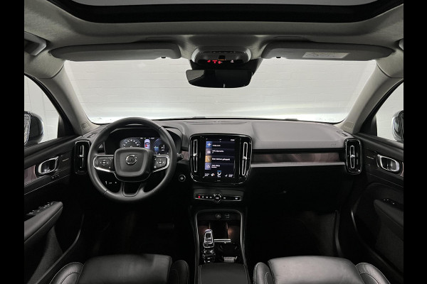 Volvo XC40 1.5 T5 Plug-in hybrid Ultimate Dark Trekhaak | Adapt. cruise | Open dak | 360 camera | Stuur-/stoelverwarming | Harman Kardon | Memory | Leder