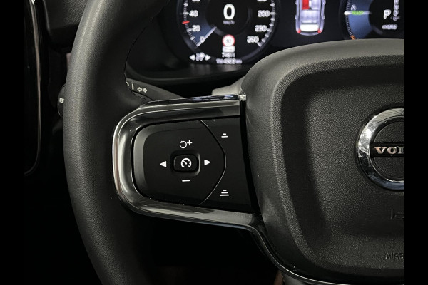 Volvo XC40 1.5 T5 Plug-in hybrid Ultimate Dark Trekhaak | Adapt. cruise | Open dak | 360 camera | Stuur-/stoelverwarming | Harman Kardon | Memory | Leder