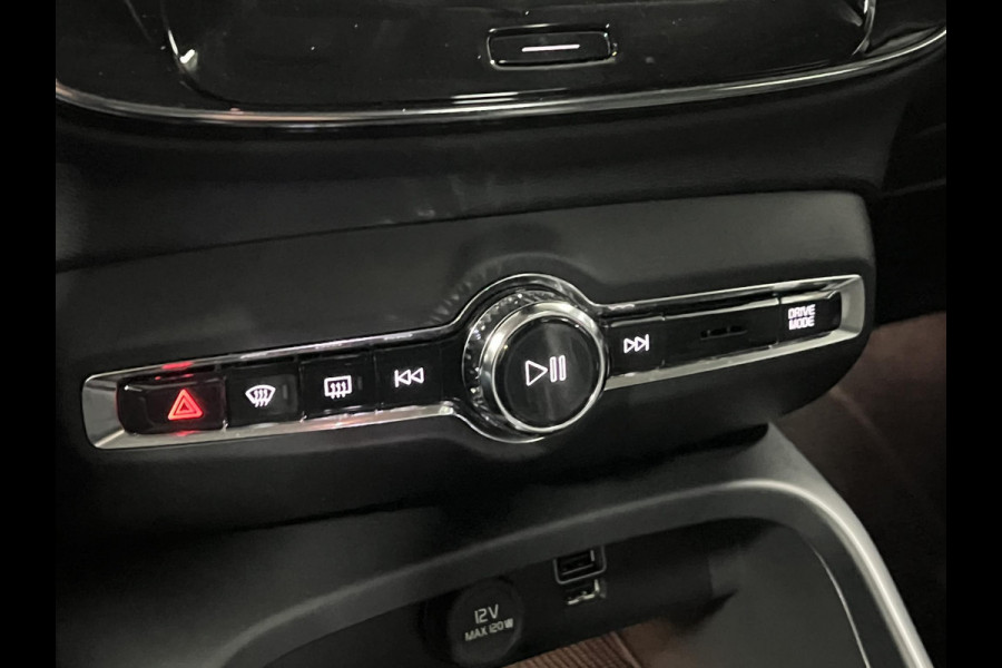Volvo XC40 1.5 T5 Plug-in hybrid Ultimate Dark Trekhaak | Adapt. cruise | Open dak | 360 camera | Stuur-/stoelverwarming | Harman Kardon | Memory | Leder
