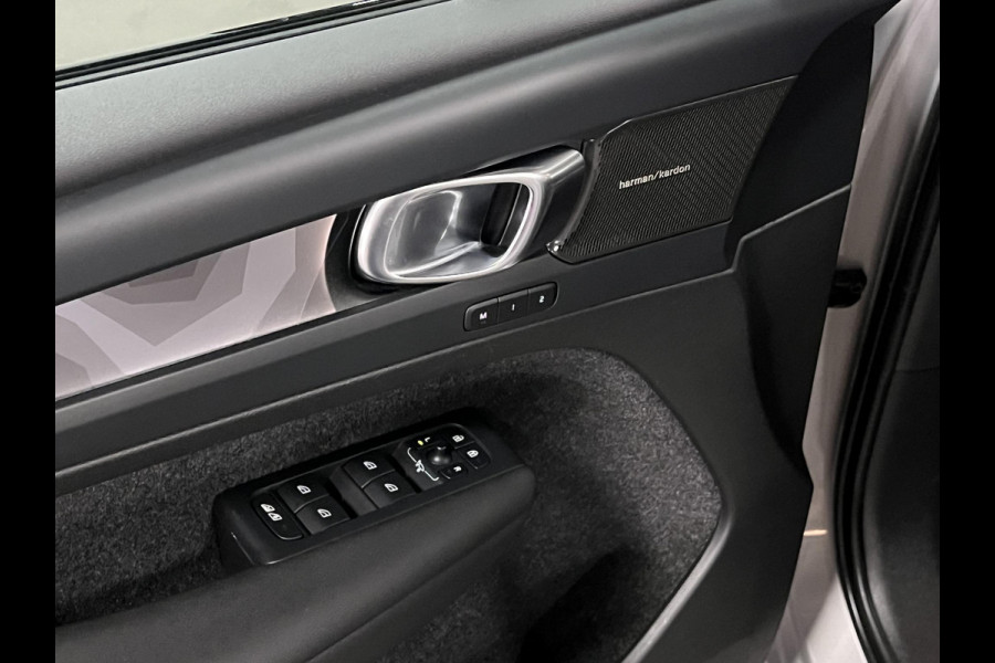 Volvo XC40 1.5 T5 Plug-in hybrid Ultimate Dark Trekhaak | Adapt. cruise | Open dak | 360 camera | Stuur-/stoelverwarming | Harman Kardon | Memory | Leder