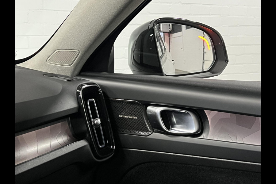Volvo XC40 1.5 T5 Plug-in hybrid Ultimate Dark Trekhaak | Adapt. cruise | Open dak | 360 camera | Stuur-/stoelverwarming | Harman Kardon | Memory | Leder