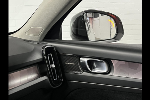 Volvo XC40 1.5 T5 Plug-in hybrid Ultimate Dark Trekhaak | Adapt. cruise | Open dak | 360 camera | Stuur-/stoelverwarming | Harman Kardon | Memory | Leder