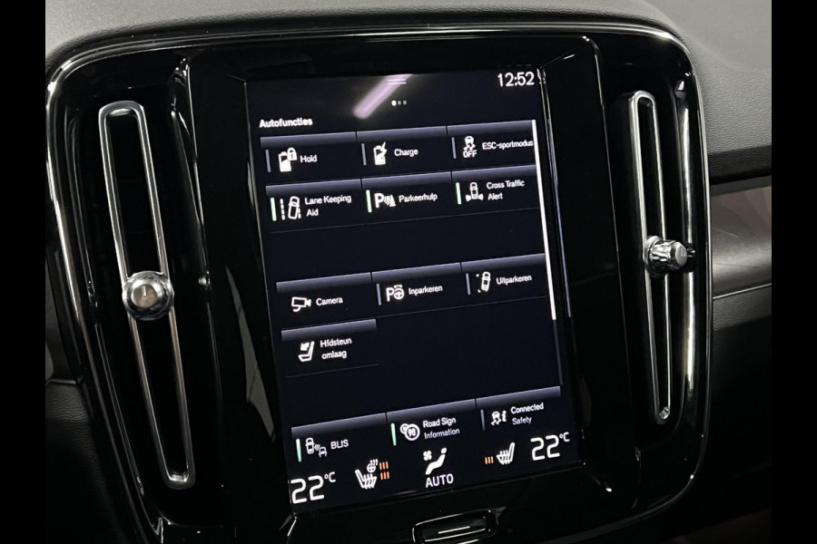 Volvo XC40 1.5 T5 Plug-in hybrid Ultimate Dark Trekhaak | Adapt. cruise | Open dak | 360 camera | Stuur-/stoelverwarming | Harman Kardon | Memory | Leder