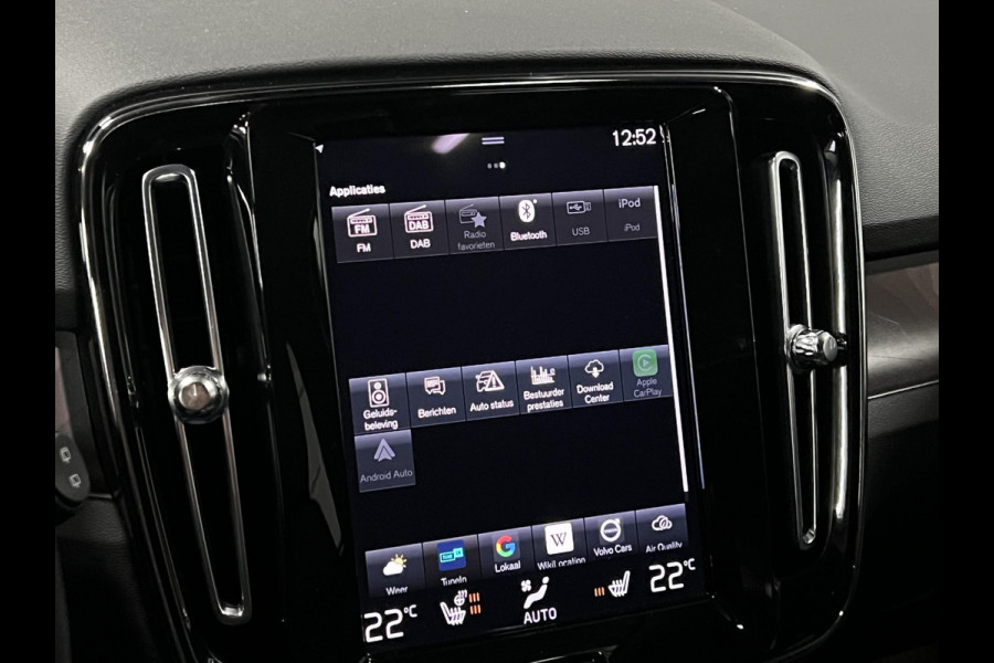 Volvo XC40 1.5 T5 Plug-in hybrid Ultimate Dark Trekhaak | Adapt. cruise | Open dak | 360 camera | Stuur-/stoelverwarming | Harman Kardon | Memory | Leder