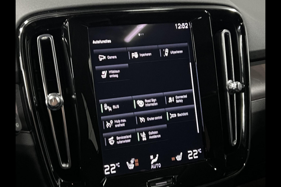 Volvo XC40 1.5 T5 Plug-in hybrid Ultimate Dark Trekhaak | Adapt. cruise | Open dak | 360 camera | Stuur-/stoelverwarming | Harman Kardon | Memory | Leder
