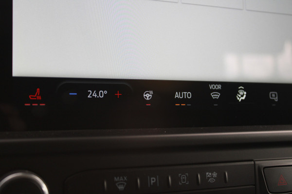Ford Transit Custom 320 2.0 TDCI L2H1 Trend DC 6 Zits 170pk - Trekhaak - Stoel/Stuurverwarming - Cruise - 70l Tank - LED - Rijklaar