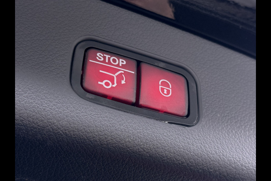 Mercedes-Benz GLC 300e AMG 4Matic // Panorama dak // Burmester // Memory // 360 Camera // 20 inch // Treeplanken // Sfeerverlichting // Keyless