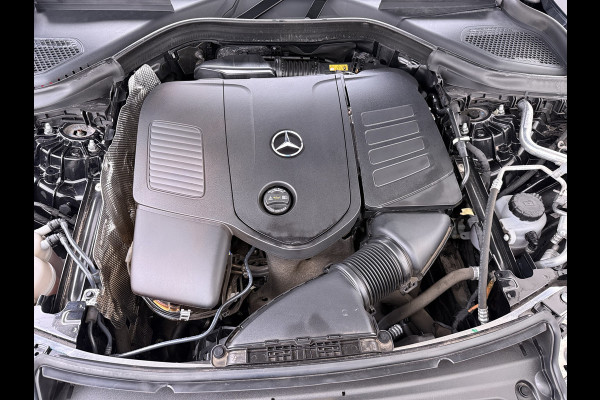 Mercedes-Benz GLC 300e AMG 4Matic // Panorama dak // Burmester // Memory // 360 Camera // 20 inch // Treeplanken // Sfeerverlichting // Keyless