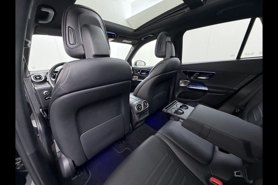 Mercedes-Benz GLC 300e AMG 4Matic // Panorama dak // Burmester // Memory // 360 Camera // 20 inch // Treeplanken // Sfeerverlichting // Keyless