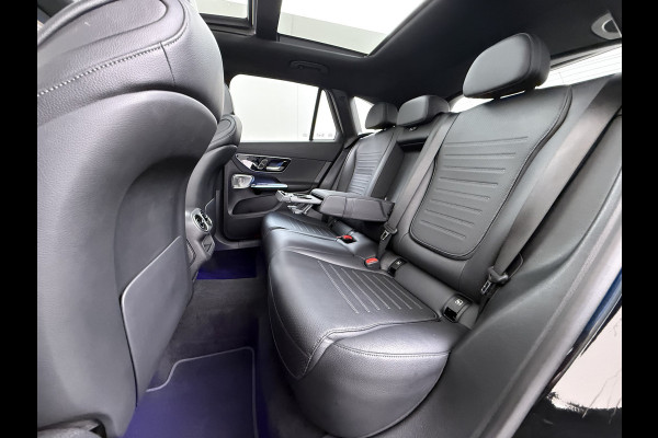 Mercedes-Benz GLC 300e AMG 4Matic // Panorama dak // Burmester // Memory // 360 Camera // 20 inch // Treeplanken // Sfeerverlichting // Keyless