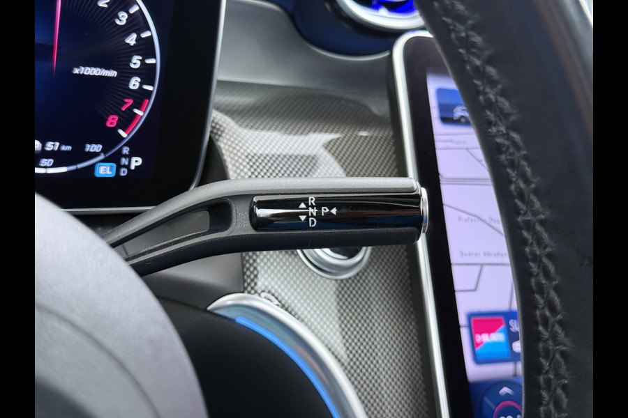 Mercedes-Benz GLC 300e AMG 4Matic // Panorama dak // Burmester // Memory // 360 Camera // 20 inch // Treeplanken // Sfeerverlichting // Keyless