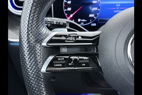 Mercedes-Benz GLC 300e AMG 4Matic // Panorama dak // Burmester // Memory // 360 Camera // 20 inch // Treeplanken // Sfeerverlichting // Keyless