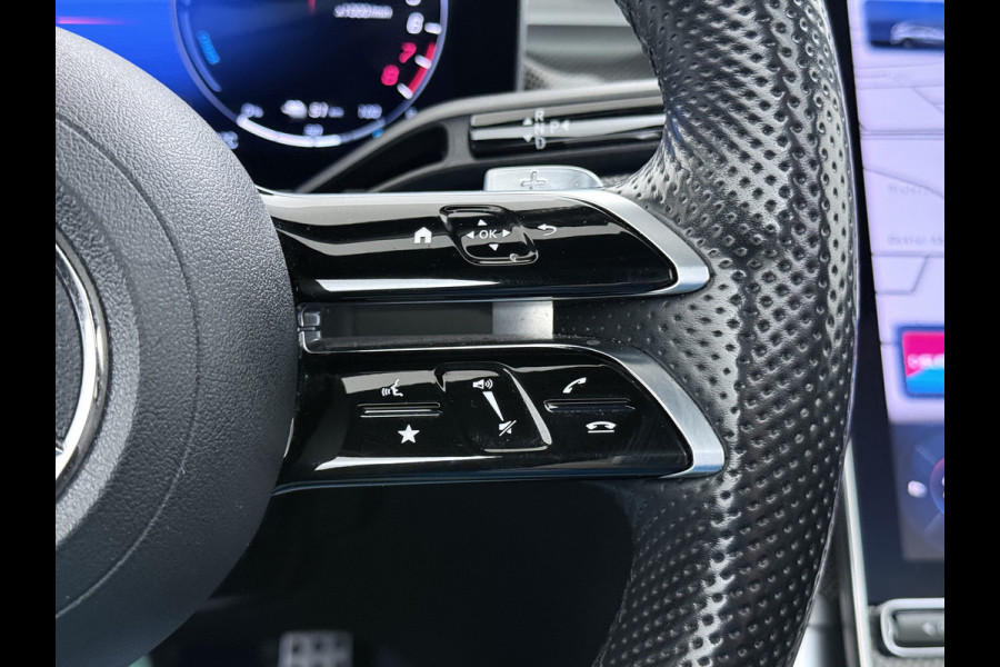 Mercedes-Benz GLC 300e AMG 4Matic // Panorama dak // Burmester // Memory // 360 Camera // 20 inch // Treeplanken // Sfeerverlichting // Keyless