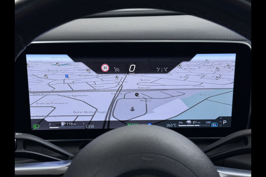 Mercedes-Benz GLC 300e AMG 4Matic // Panorama dak // Burmester // Memory // 360 Camera // 20 inch // Treeplanken // Sfeerverlichting // Keyless