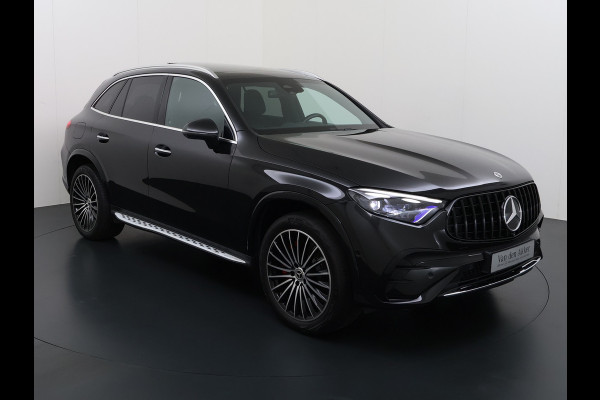 Mercedes-Benz GLC 300e AMG 4Matic // Panorama dak // Burmester // Memory // 360 Camera // 20 inch // Treeplanken // Sfeerverlichting // Keyless