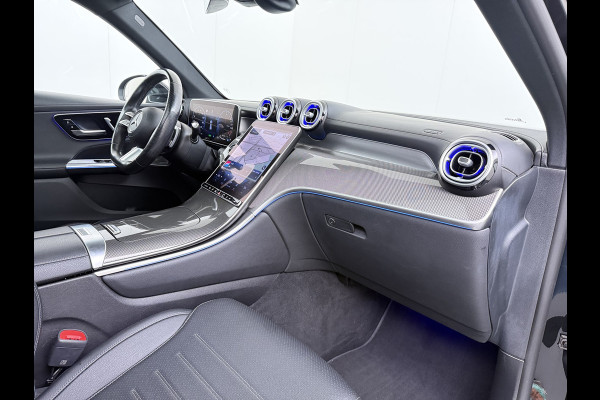 Mercedes-Benz GLC 300e AMG 4Matic // Panorama dak // Burmester // Memory // 360 Camera // 20 inch // Treeplanken // Sfeerverlichting // Keyless