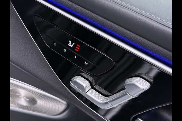 Mercedes-Benz GLC 300e AMG 4Matic // Panorama dak // Burmester // Memory // 360 Camera // 20 inch // Treeplanken // Sfeerverlichting // Keyless