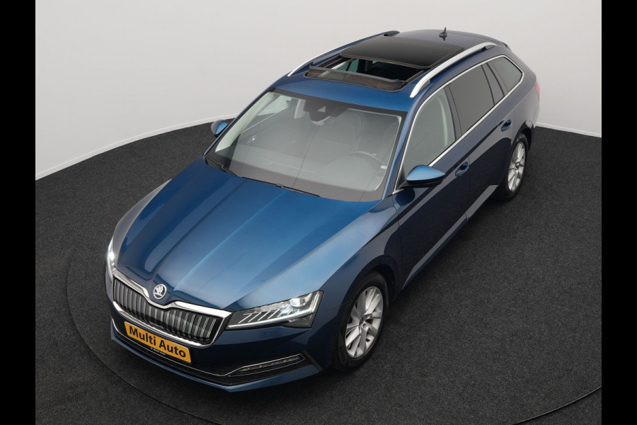 Škoda Superb Combi TSI iV Business Edition Plus Plug In Hybrid 218pk Dealer O.H. PHEV | Panodak | Cruise Control | Sportstoelen Memory & Verwarmd | Crystal LED | Apple Carplay | Virtual | DAB