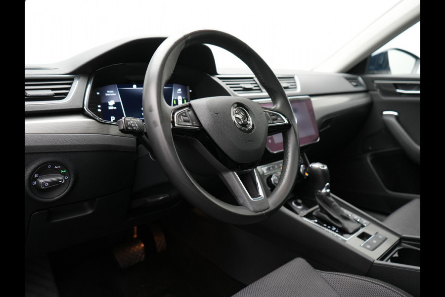Škoda Superb Combi TSI iV Business Edition Plus Plug In Hybrid 218pk Dealer O.H. PHEV | Panodak | Cruise Control | Sportstoelen Memory & Verwarmd | Crystal LED | Apple Carplay | Virtual | DAB