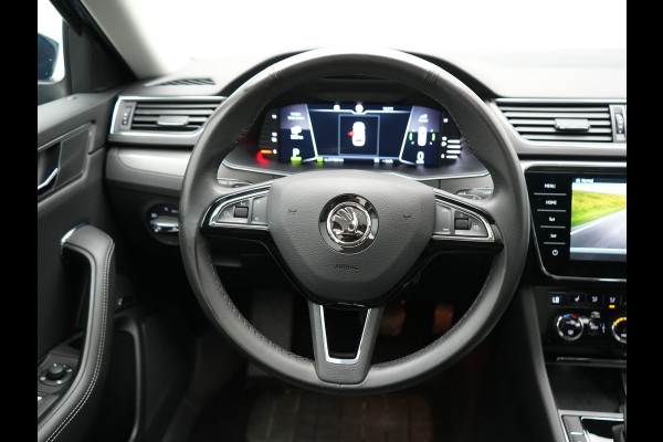 Škoda Superb Combi TSI iV Business Edition Plus Plug In Hybrid 218pk Dealer O.H. PHEV | Panodak | Cruise Control | Sportstoelen Memory & Verwarmd | Crystal LED | Apple Carplay | Virtual | DAB