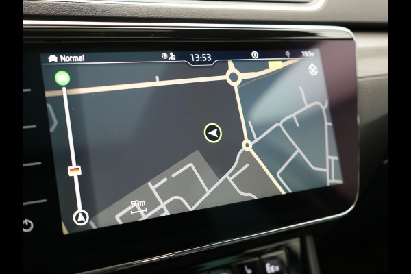 Škoda Superb Combi TSI iV Business Edition Plus Plug In Hybrid 218pk Dealer O.H. PHEV | Panodak | Cruise Control | Sportstoelen Memory & Verwarmd | Crystal LED | Apple Carplay | Virtual | DAB