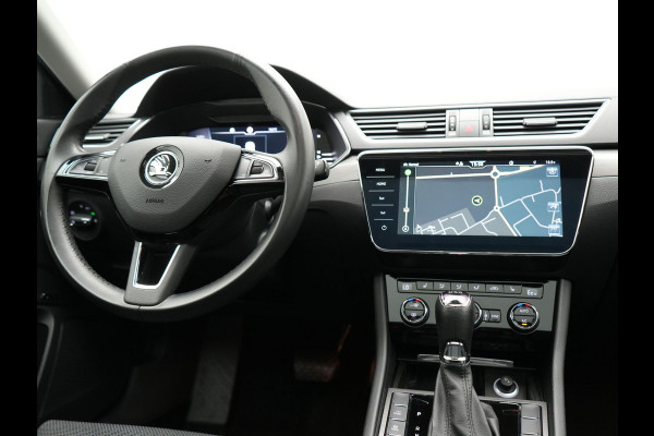 Škoda Superb Combi TSI iV Business Edition Plus Plug In Hybrid 218pk Dealer O.H. PHEV | Panodak | Cruise Control | Sportstoelen Memory & Verwarmd | Crystal LED | Apple Carplay | Virtual | DAB