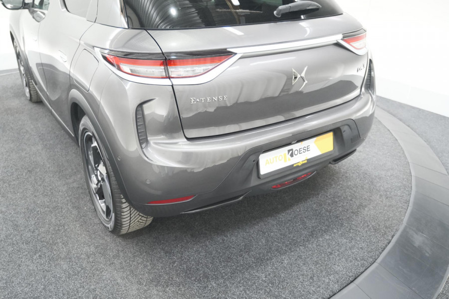 DS DS 3 Crossback 50 kwh e-Tense So Chic | Camera| Dodehoekdetectie | Head-Up Display | Apple Carplay | Stoelverwarming | SOH = 93.5%