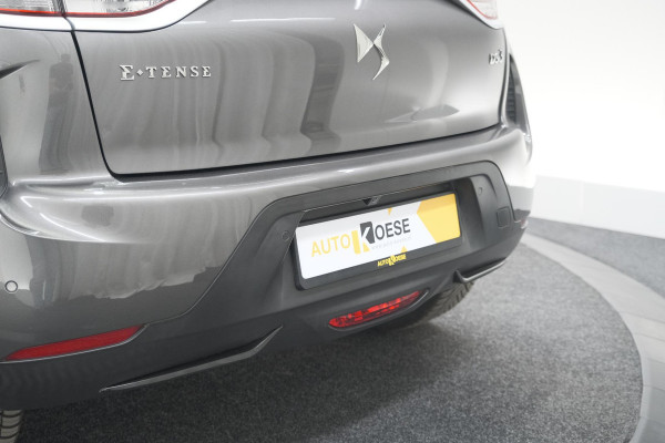 DS DS 3 Crossback 50 kwh e-Tense So Chic | Camera| Dodehoekdetectie | Head-Up Display | Apple Carplay | Stoelverwarming | SOH = 93.5%