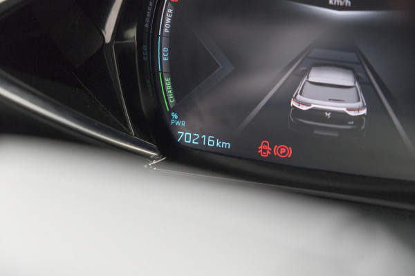 DS DS 3 Crossback 50 kwh e-Tense So Chic | Camera| Dodehoekdetectie | Head-Up Display | Apple Carplay | Stoelverwarming | SOH = 93.5%