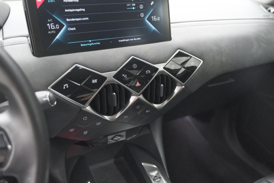 DS DS 3 Crossback 50 kwh e-Tense So Chic | Camera| Dodehoekdetectie | Head-Up Display | Apple Carplay | Stoelverwarming | SOH = 93.5%