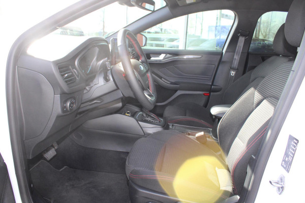 Ford FOCUS Wagon 1.0 EcoBoost Hybrid ST Line | AGR-stoelen | Driver Assistance Pack | Winter Pack
