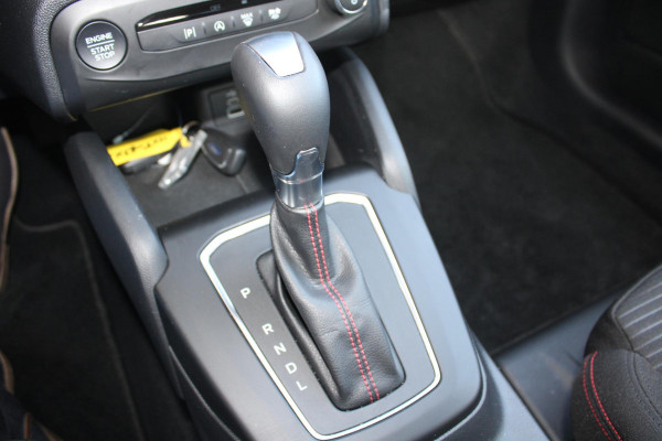 Ford FOCUS Wagon 1.0 EcoBoost Hybrid ST Line | AGR-stoelen | Driver Assistance Pack | Winter Pack