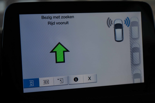 Ford FOCUS Wagon ST-Line 125PK Automaat ACC Dynamic-blauw