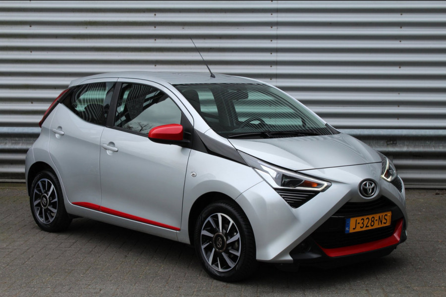 Toyota Aygo 1.0 VVT-i 72pk x-play AUTOMAAT NL-Auto NAP