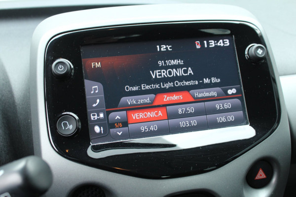 Toyota Aygo 1.0 VVT-i 72pk x-play AUTOMAAT NL-Auto NAP