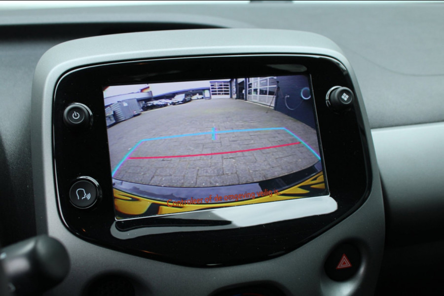 Toyota Aygo 1.0 VVT-i 72pk x-play AUTOMAAT NL-Auto NAP