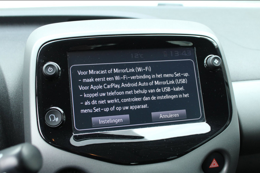 Toyota Aygo 1.0 VVT-i 72pk x-play AUTOMAAT NL-Auto NAP