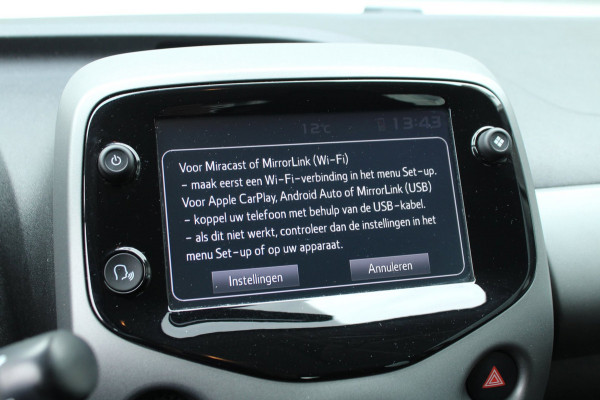 Toyota Aygo 1.0 VVT-i 72pk x-play AUTOMAAT NL-Auto NAP