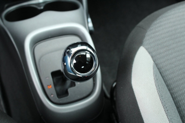 Toyota Aygo 1.0 VVT-i 72pk x-play AUTOMAAT NL-Auto NAP