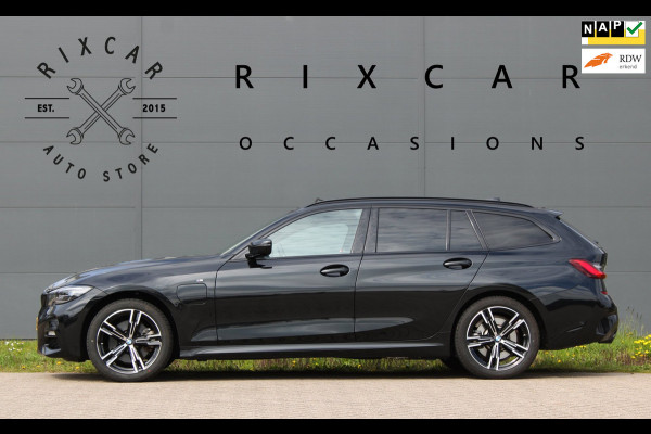 BMW 3 Serie Touring 320e BusinessEditionPlus M-Pakket Schuifdak Leder Carplay !!NIEUWBINNEN!!