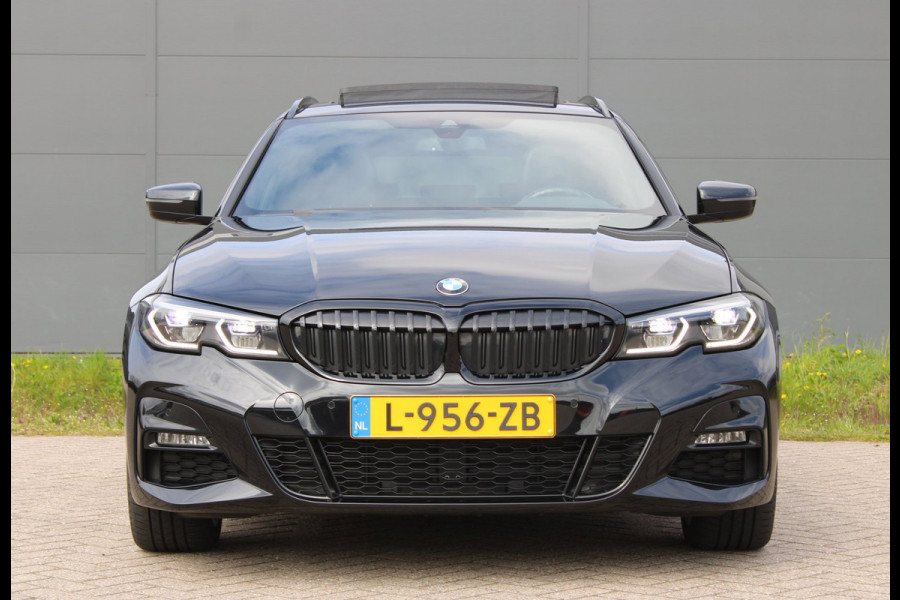 BMW 3 Serie Touring 320e BusinessEditionPlus M-Pakket Schuifdak Leder Carplay !!NIEUWBINNEN!!