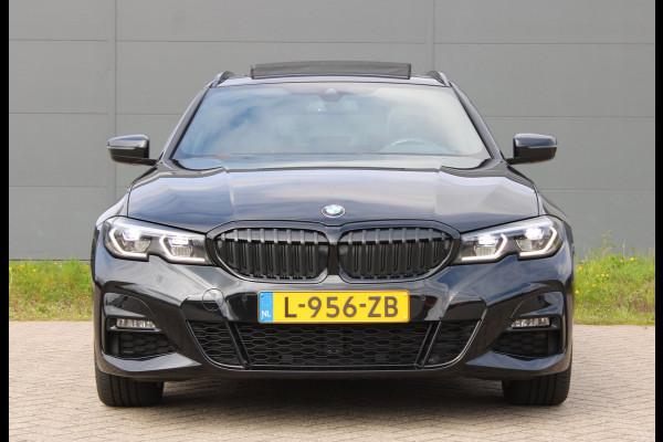 BMW 3 Serie Touring 320e BusinessEditionPlus M-Pakket Schuifdak Leder Carplay !!NIEUWBINNEN!!