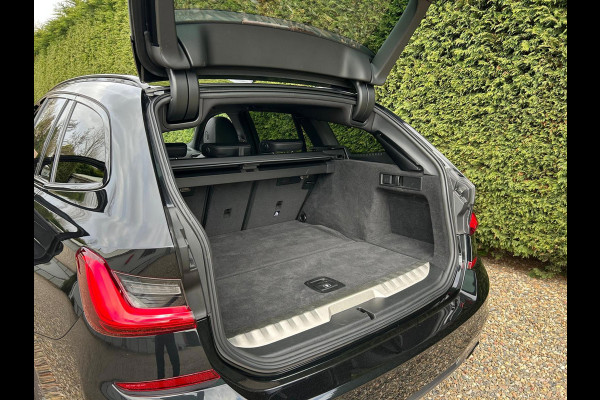 BMW 3 Serie Touring 320e BusinessEditionPlus M-Pakket Schuifdak Leder Carplay !!NIEUWBINNEN!!