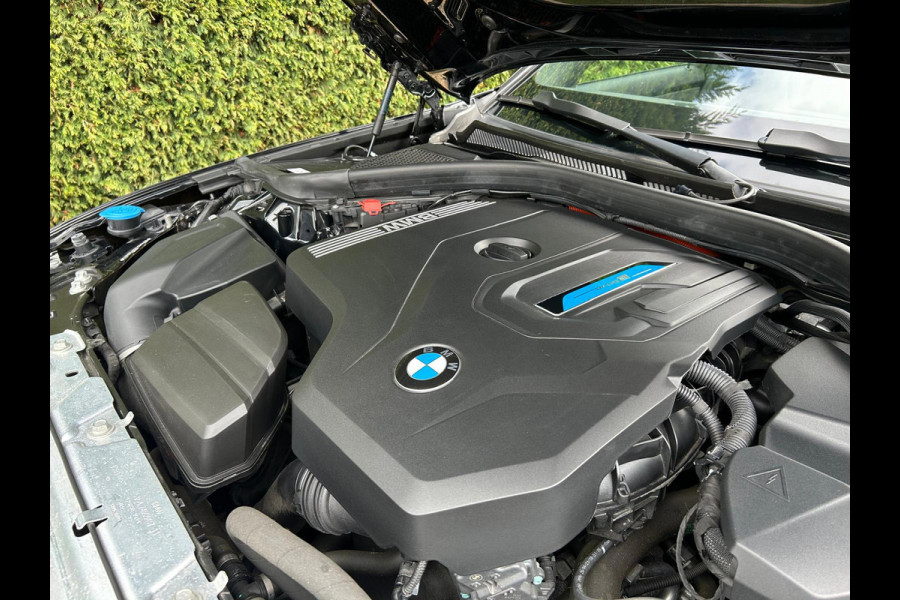BMW 3 Serie Touring 320e BusinessEditionPlus M-Pakket Schuifdak Leder Carplay !!NIEUWBINNEN!!
